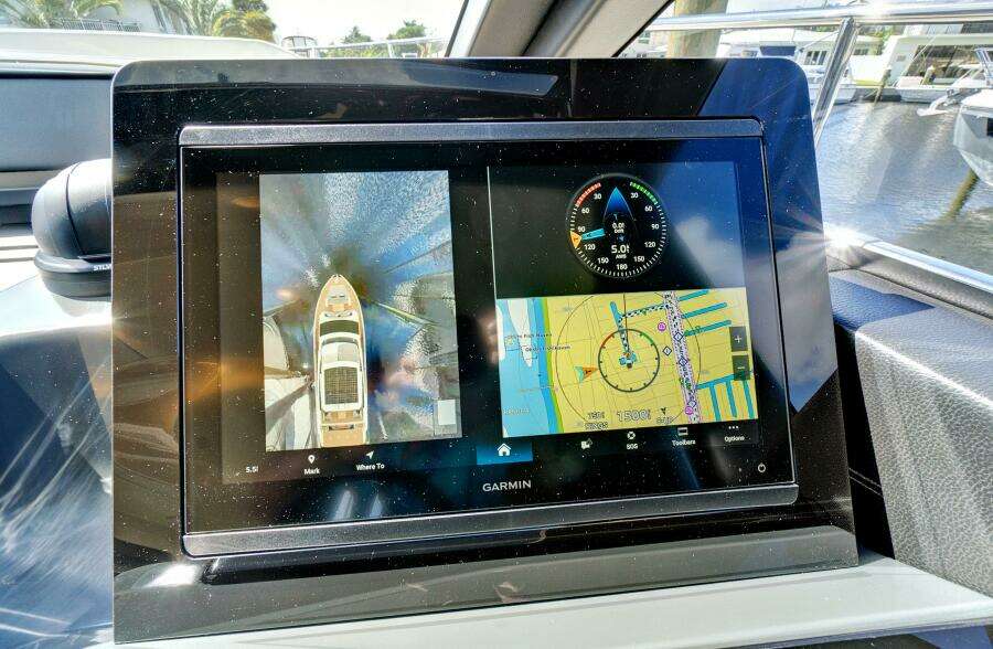 2025 Absolute 52 Fly