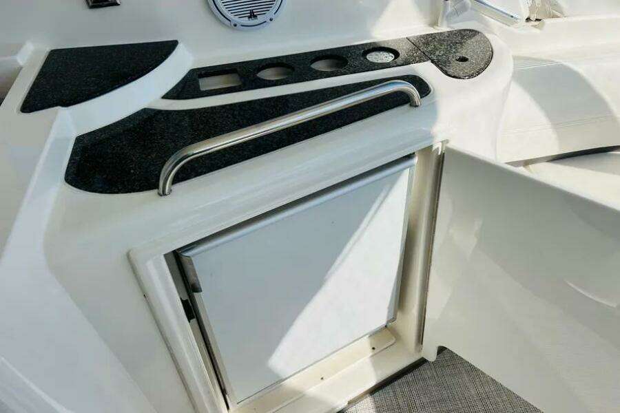 2006 Cruisers Yachts 420 Express