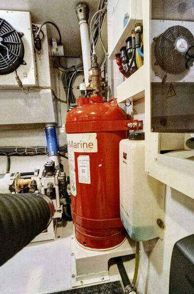 2008 Viking 74 Enclosed Bridge