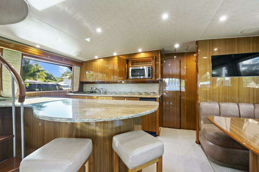 2008 Viking 74 Enclosed Bridge