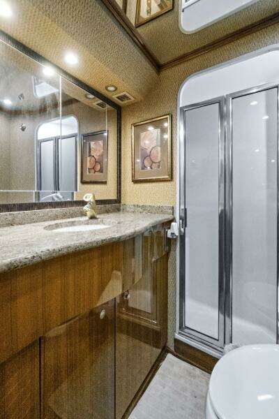 2008 Viking 74 Enclosed Bridge