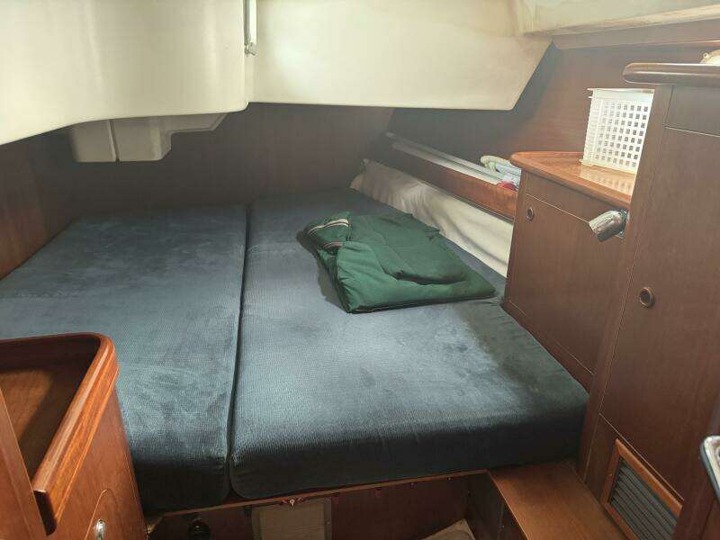 2000 Beneteau 461