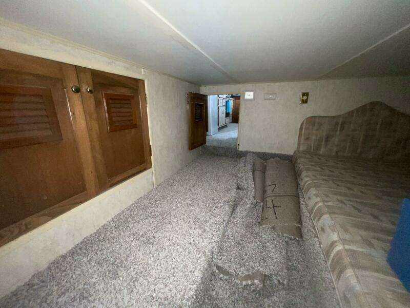 1991 Gibson 37 Standard Houseboat