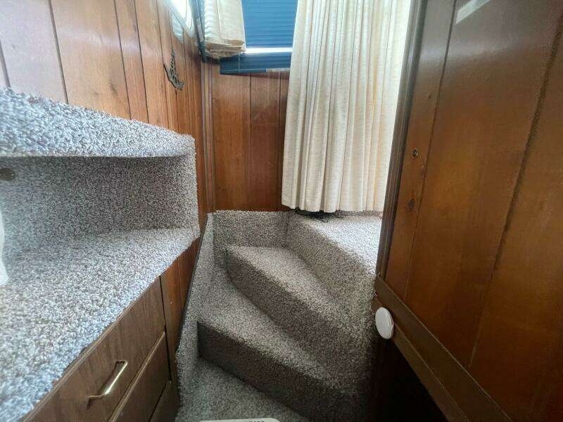 1991 Gibson 37 Standard Houseboat
