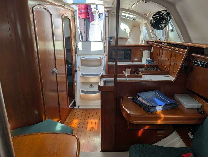 2001 Beneteau Oceanis 331