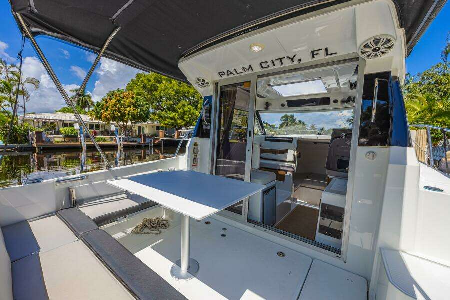 2022 Jeanneau NC 795 Series 2