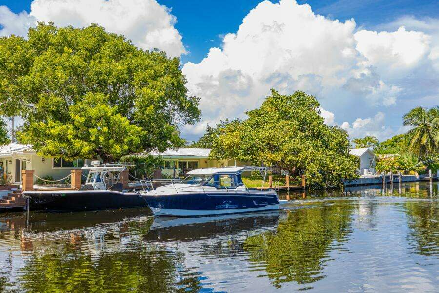 2022 Jeanneau NC 795 Series 2