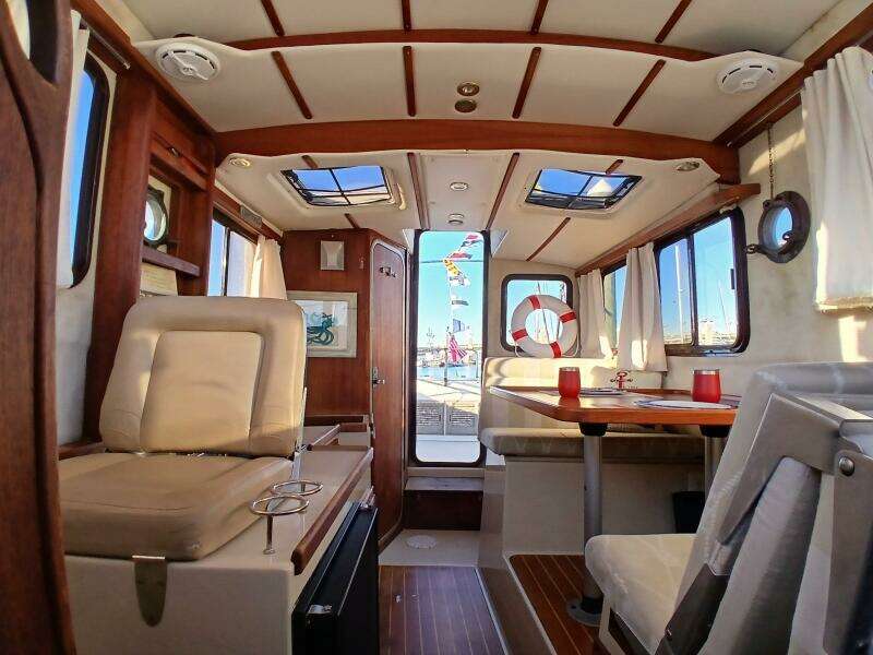 2009 Ranger Tugs R-25