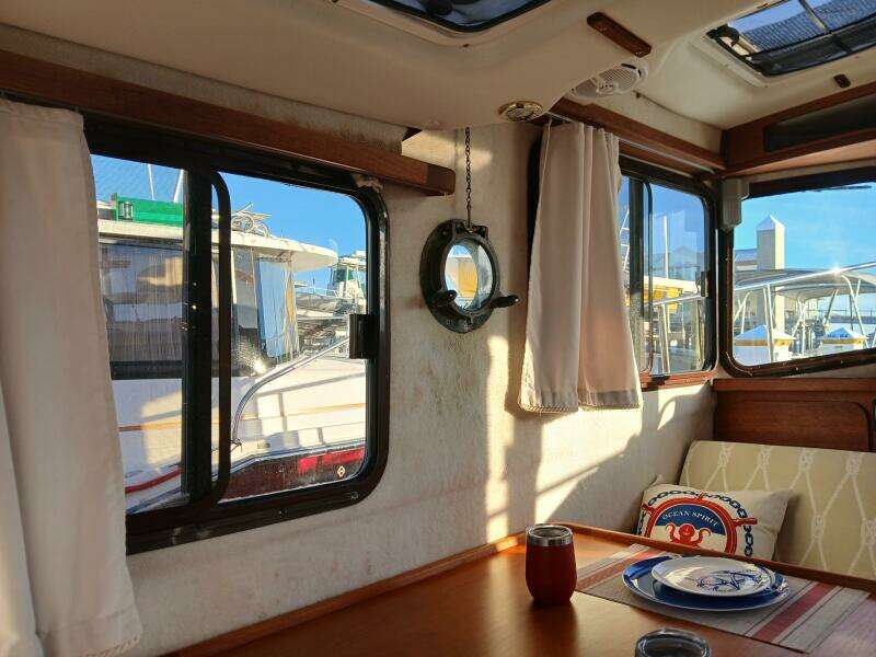 2009 Ranger Tugs R-25