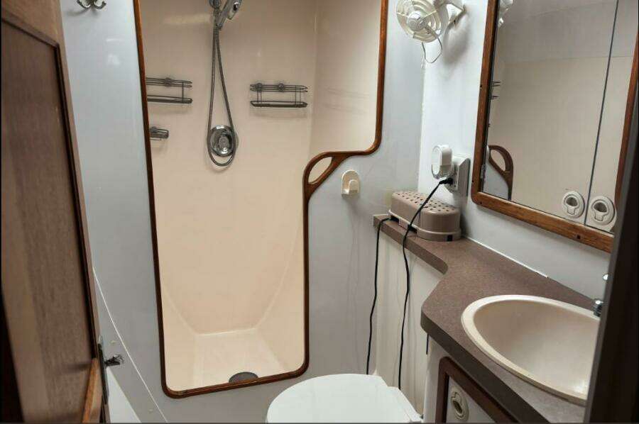 1999 Manta 40 Sail Catamaran