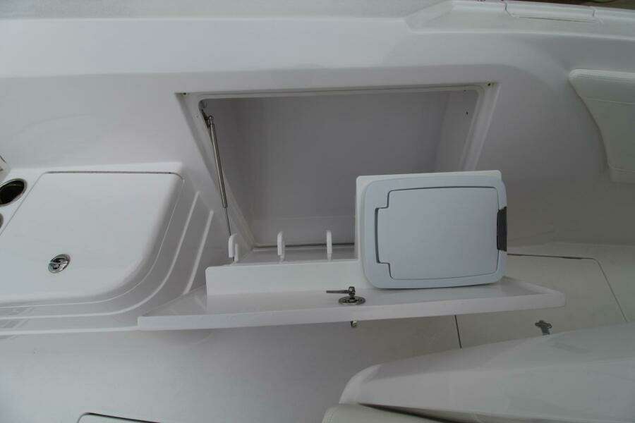 2024 Intrepid Nomad SE