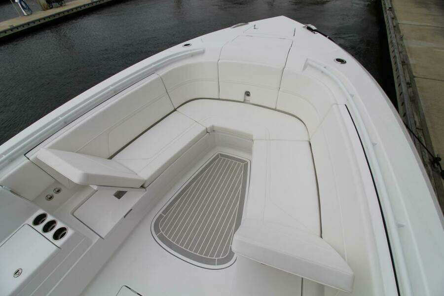 2024 Intrepid Nomad SE