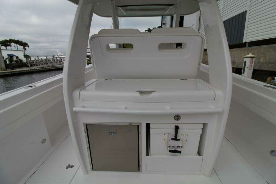 2024 Intrepid Nomad SE