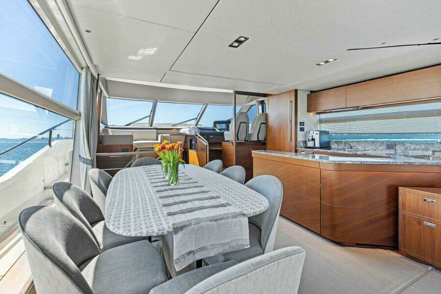2018 Princess Y75 Motor Yacht