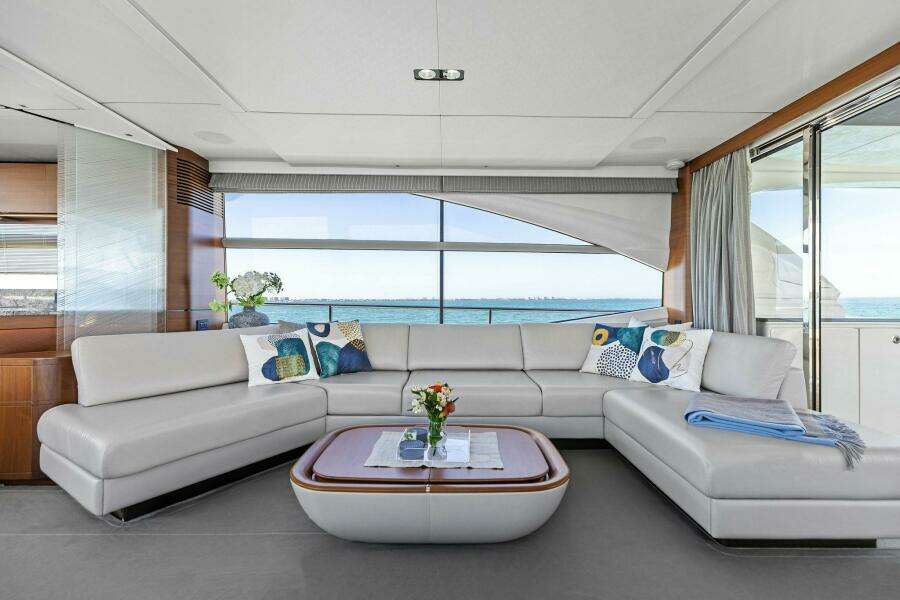 2018 Princess Y75 Motor Yacht