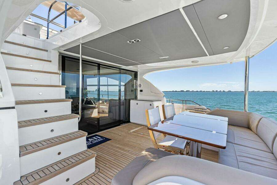 2018 Princess Y75 Motor Yacht