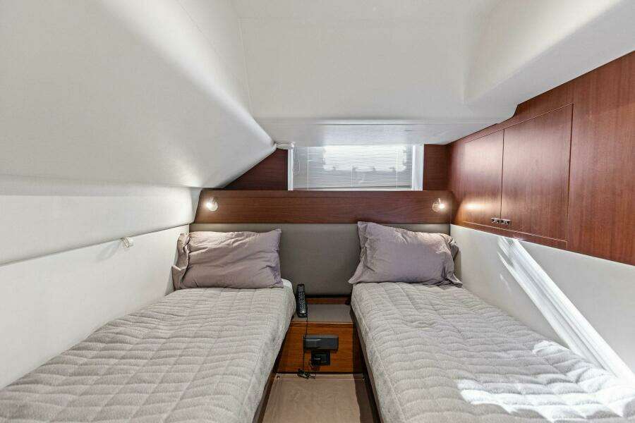 2018 Princess Y75 Motor Yacht