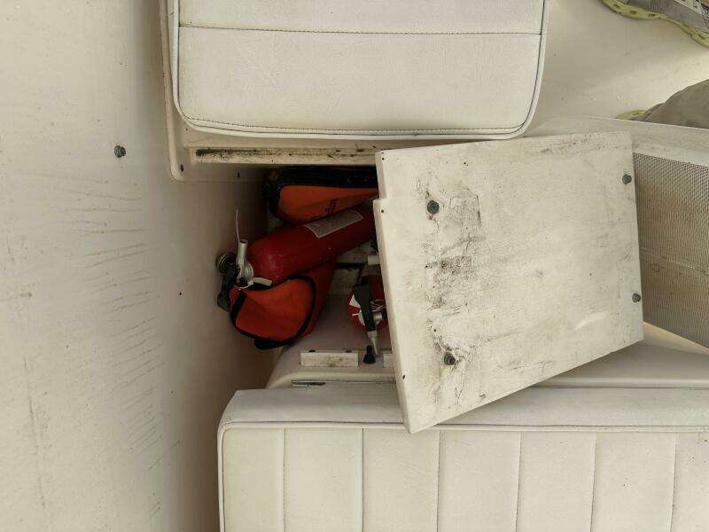 1994 Intrepid 376 Walkaround