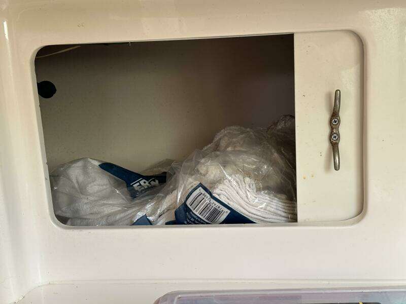 1994 Intrepid 376 Walkaround