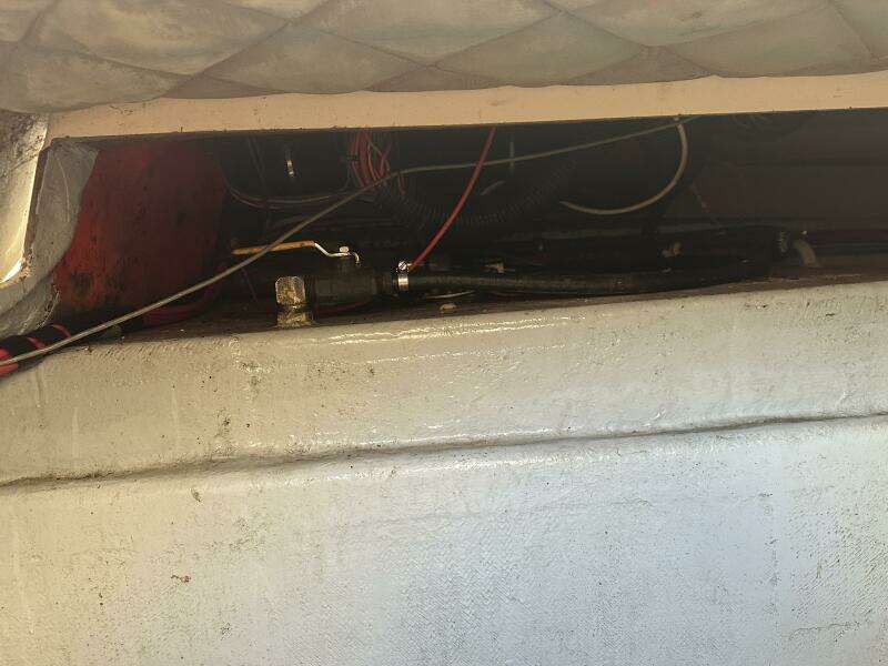 1994 Intrepid 376 Walkaround