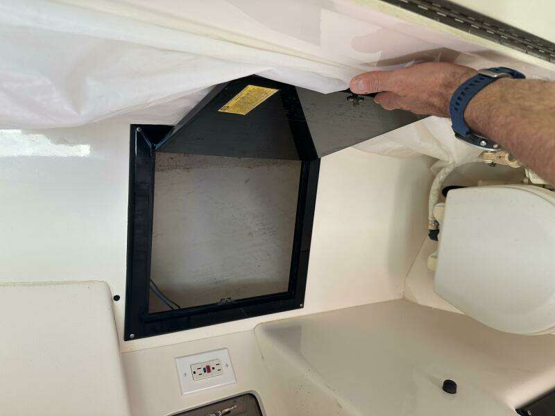 1994 Intrepid 376 Walkaround