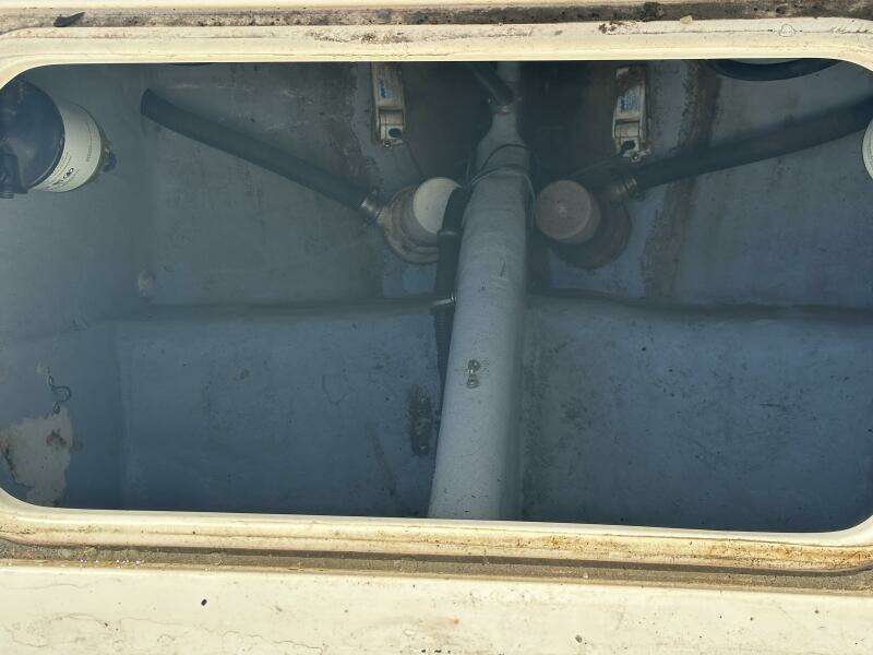 1994 Intrepid 376 Walkaround