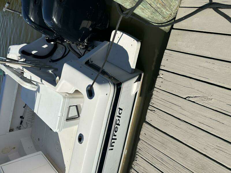 1994 Intrepid 376 Walkaround