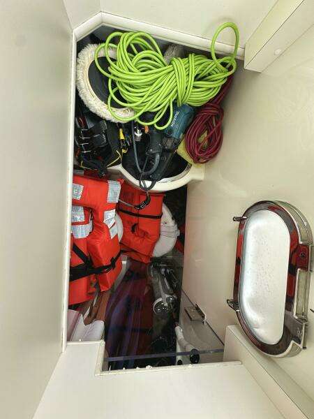 2014 Ferretti Yachts 530