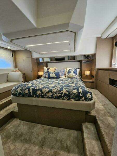 2018 Prestige 460 Fly