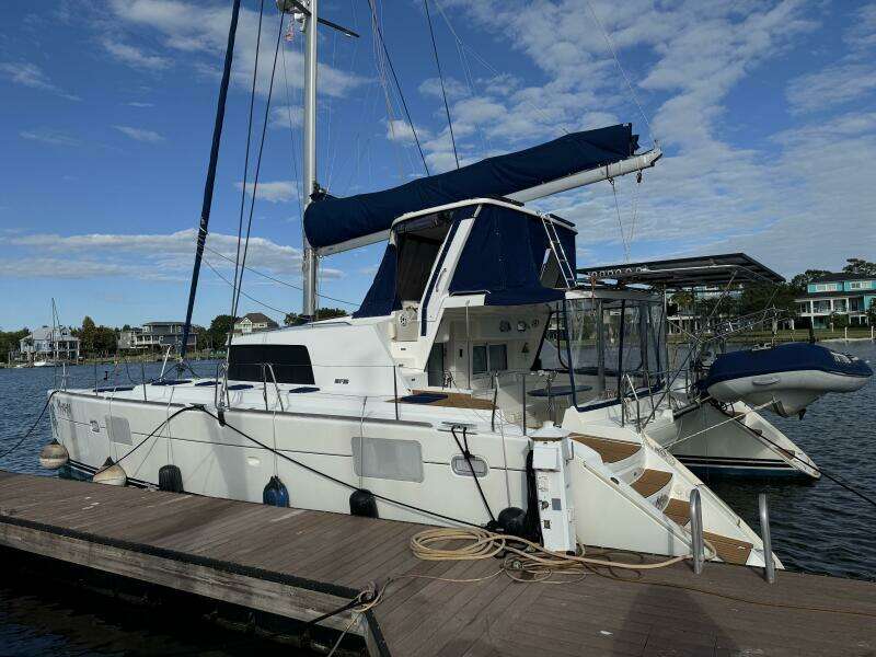2006 Lagoon 440