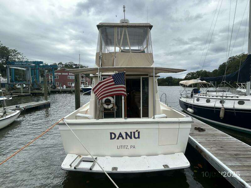 34' Sabreline aft profile