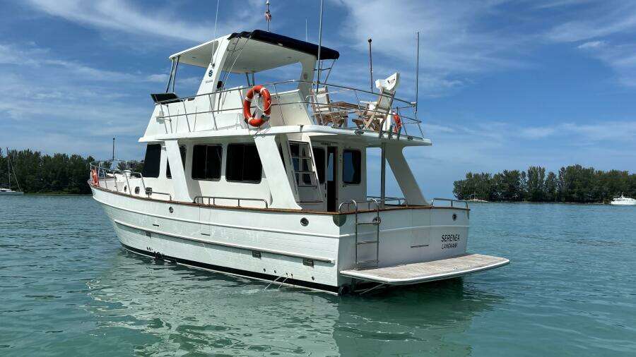 2013 Explorer Motor Yachts 40 Sedan