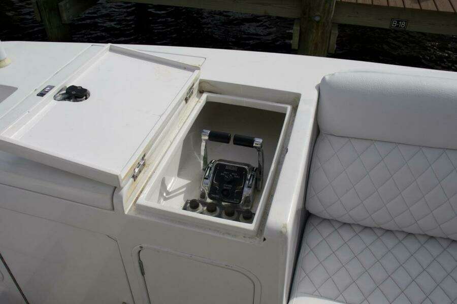 2002 McKinna 57 Pilothouse