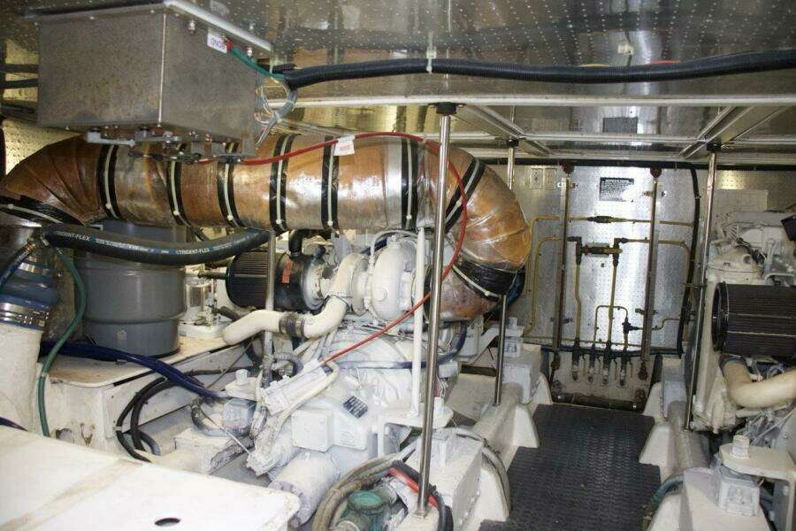 2002 McKinna 57 Pilothouse