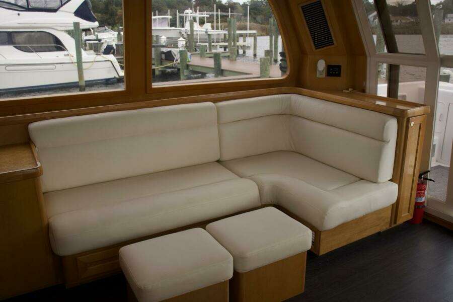 2002 McKinna 57 Pilothouse