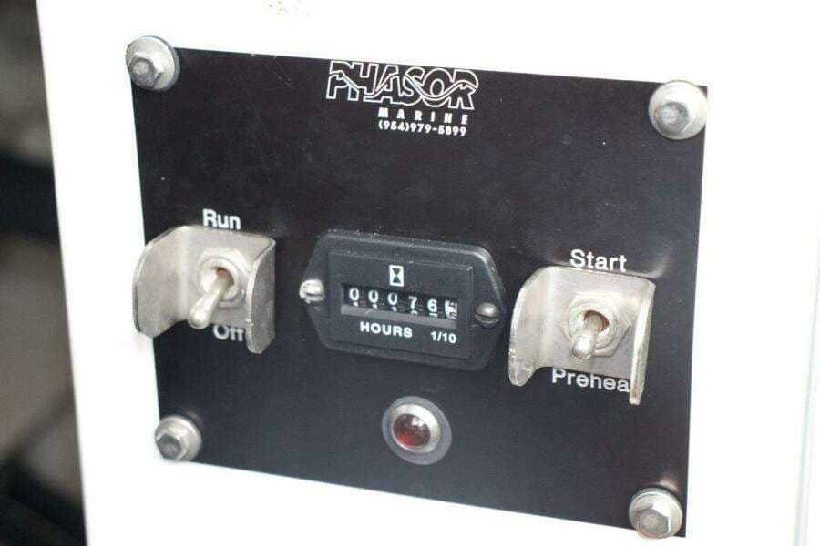 2002 McKinna 57 Pilothouse