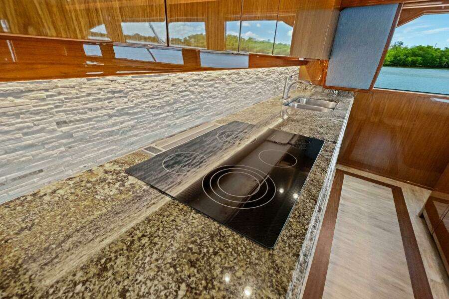 2012 82 Viking Convertible - Lady Di