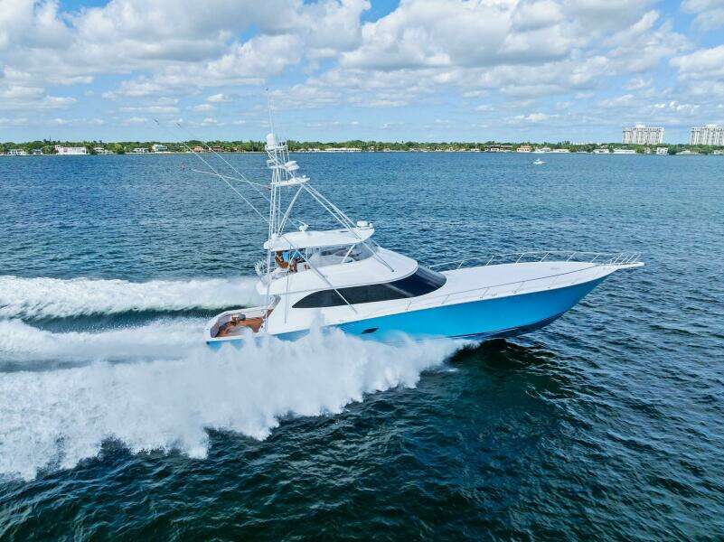 2012 82 Viking Convertible - Lady Di