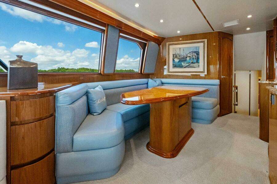 2012 82 Viking Convertible - Lady Di