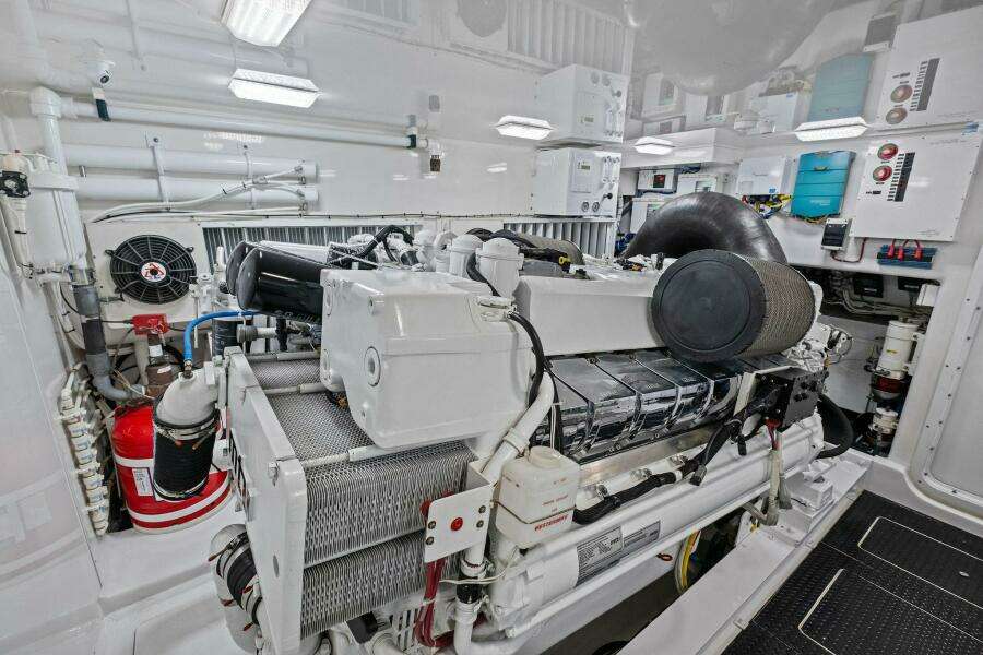 2012 82 Viking Convertible - Lady Di