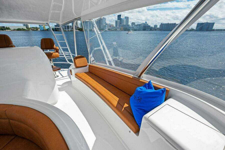 2012 82 Viking Convertible - Lady Di