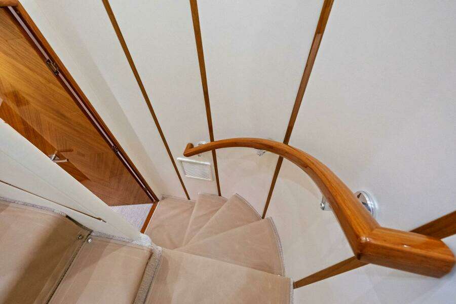 2012 82 Viking Convertible - Lady Di