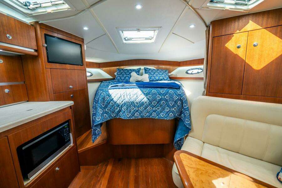 2005 Tiara Yachts 3200 Open