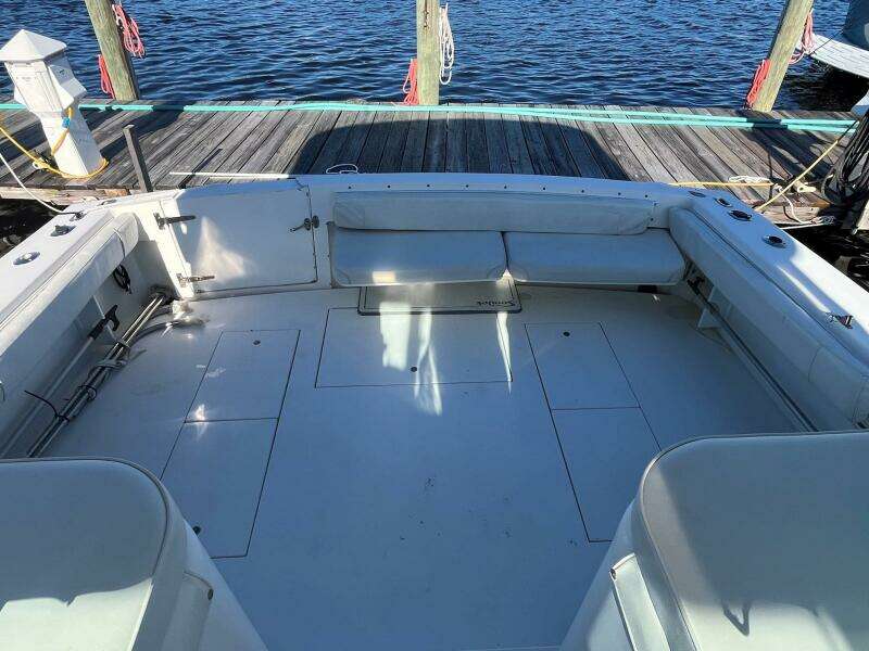 2001 Wellcraft 330 Coastal