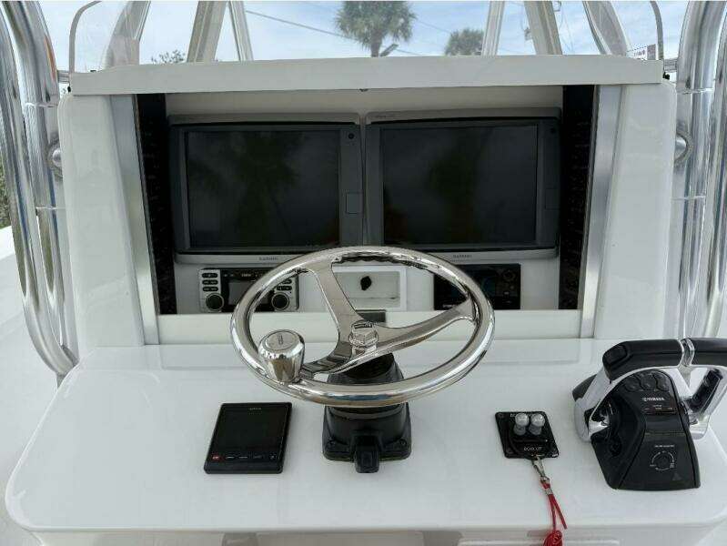 Bahama 41 - Last Resort - Helm