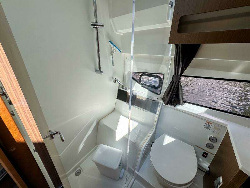 2022 Beneteau Antares 11