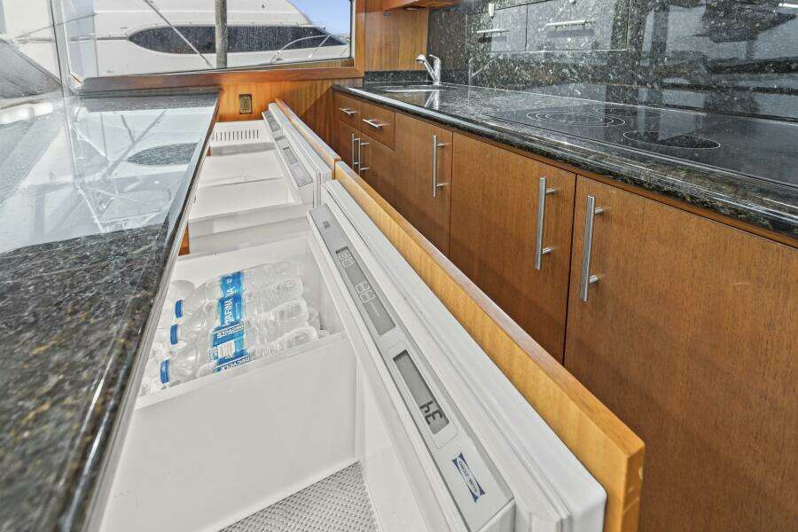 2008 60 Hatteras Blacksmith Galley (4)