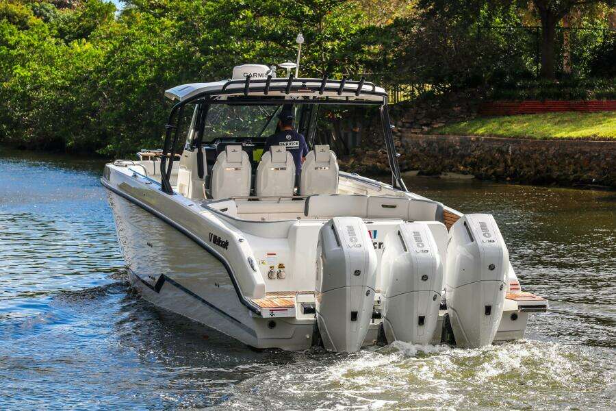 2026 Wellcraft 38 T-Top