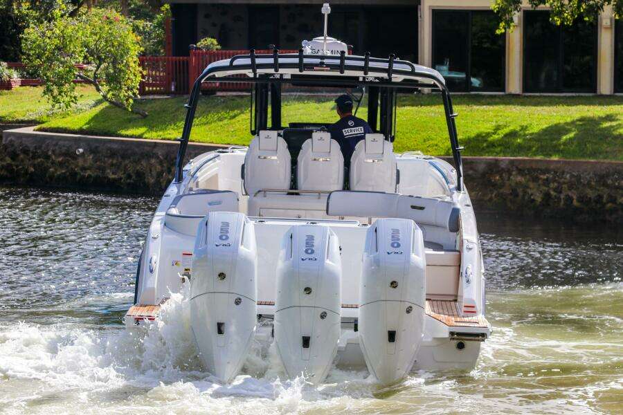 2026 Wellcraft 38 T-Top