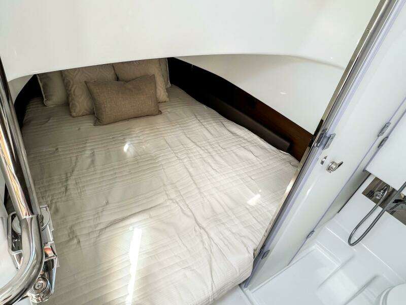 2026 Wellcraft 38 T-Top